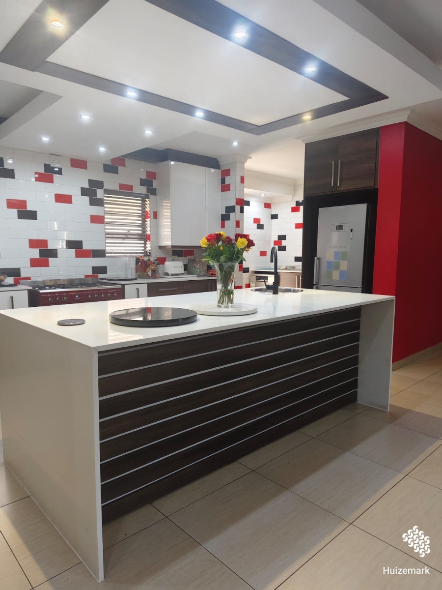 5 Bedroom Property for Sale in Vaalpark Free State